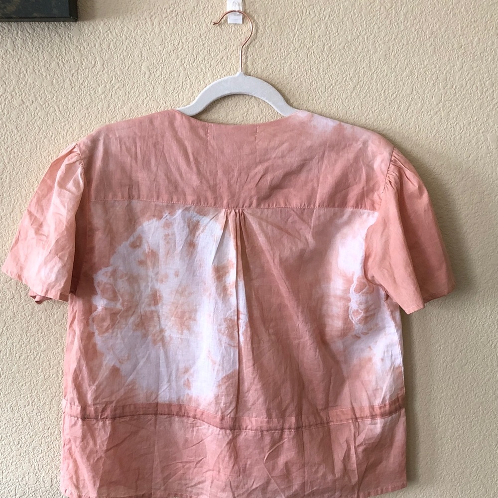 Light Coral Tie-Dye V-Neck Women's Top - Picture 2 of 8